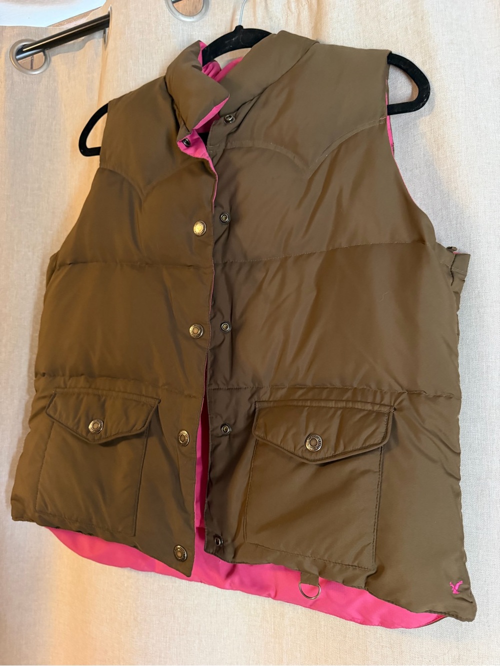 American Eagle Reversible Brown and Pink Puffer Vest